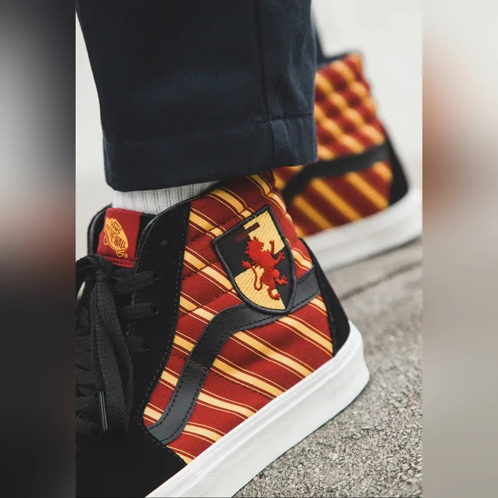 Vans Harry Potter Limited Edition Gryffindor High Top Sneaker | Women's Size 7.5 - Picture 4 of 14